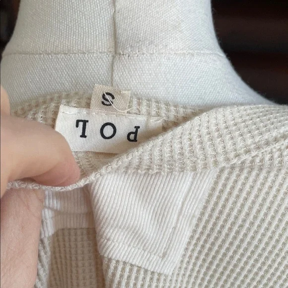 POL Mixed Media Cream V-Neck Button Detail Women's Top Blouse Small - Picture 6 of 9